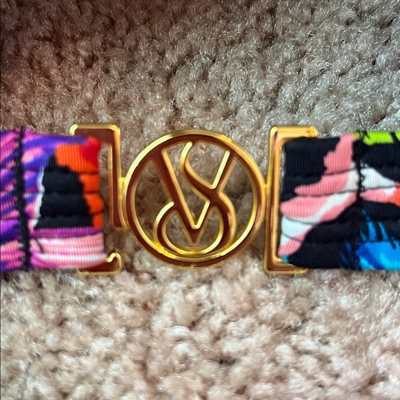 Victoria’s Secret Miraculous Bombshell Very Sexy Leopard Floral Bikini Top - Picture 5 of 11